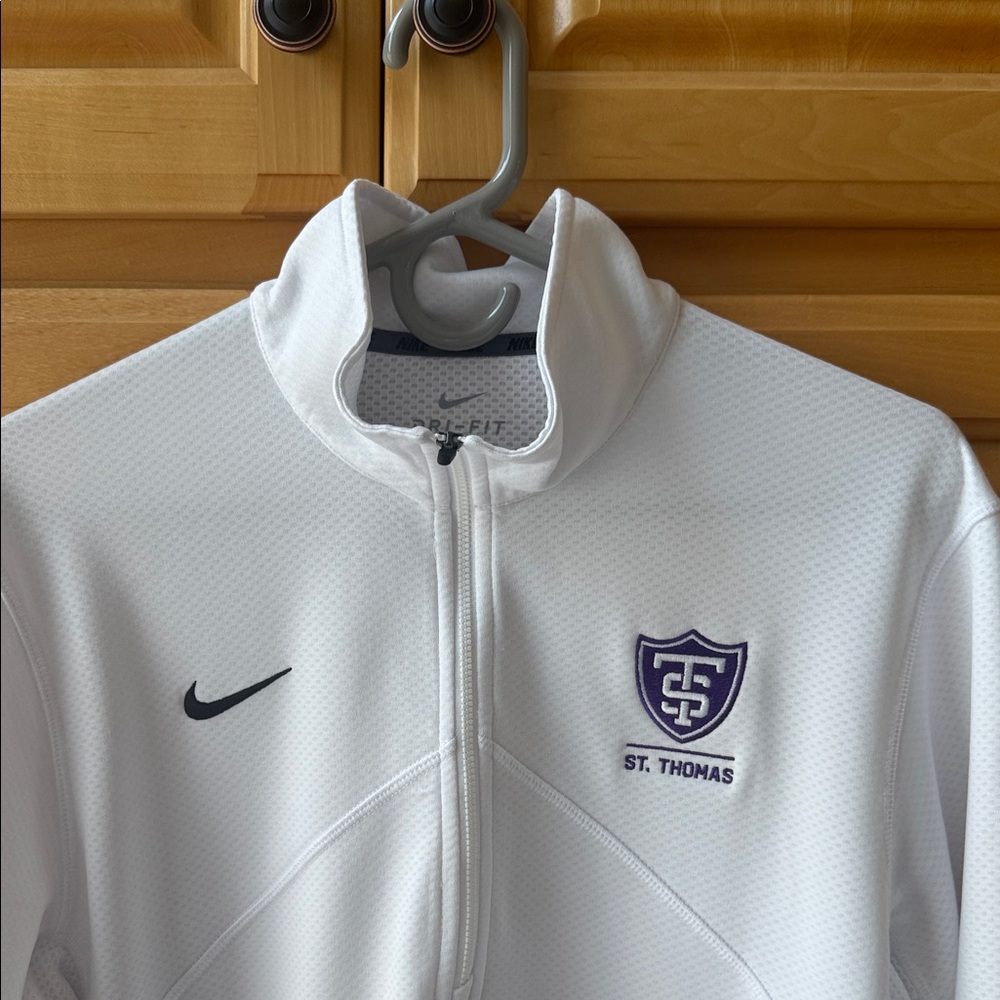 Men’s Nike UST Quarter Zip Pull Over - Picture 2 of 5